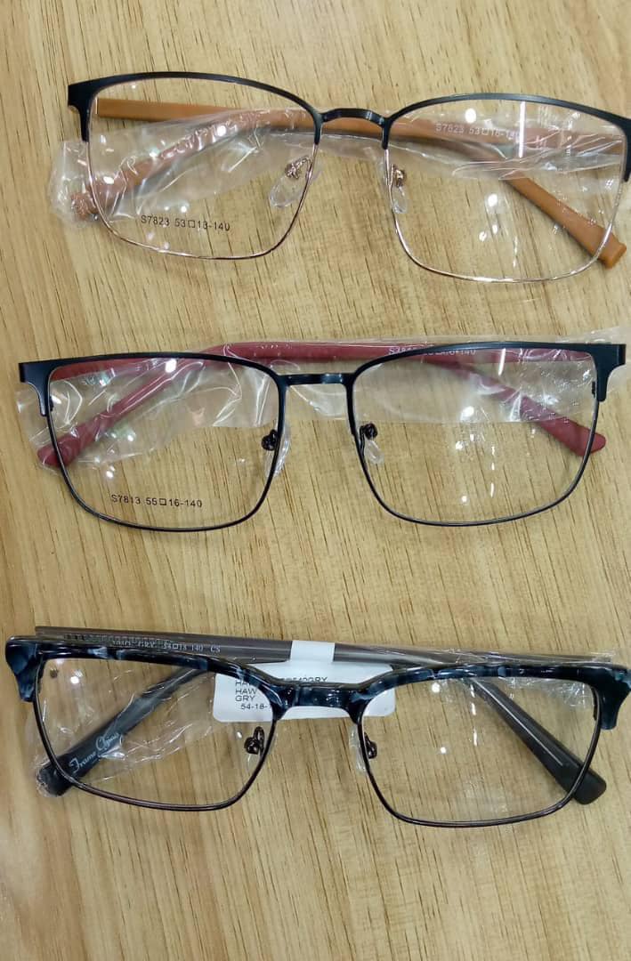 Eyewear Red Frame, Transparent Lens