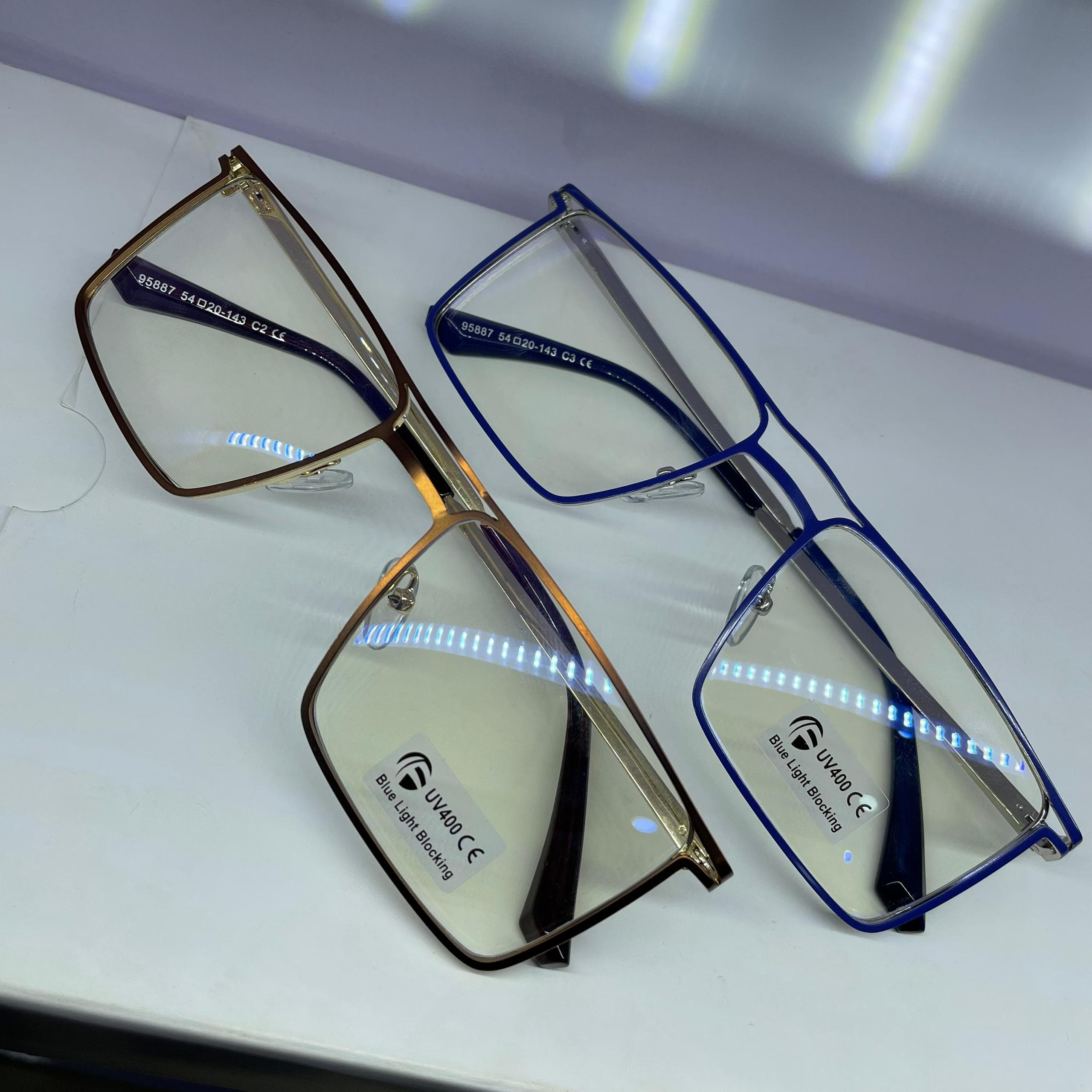 Eyewear Dark Frame, Transparent Lens